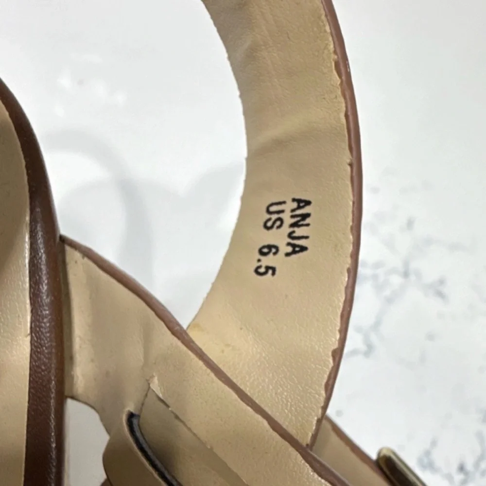 Shoe Dazzle 4” Brown Cork-Textured Platform Wedge Sandals